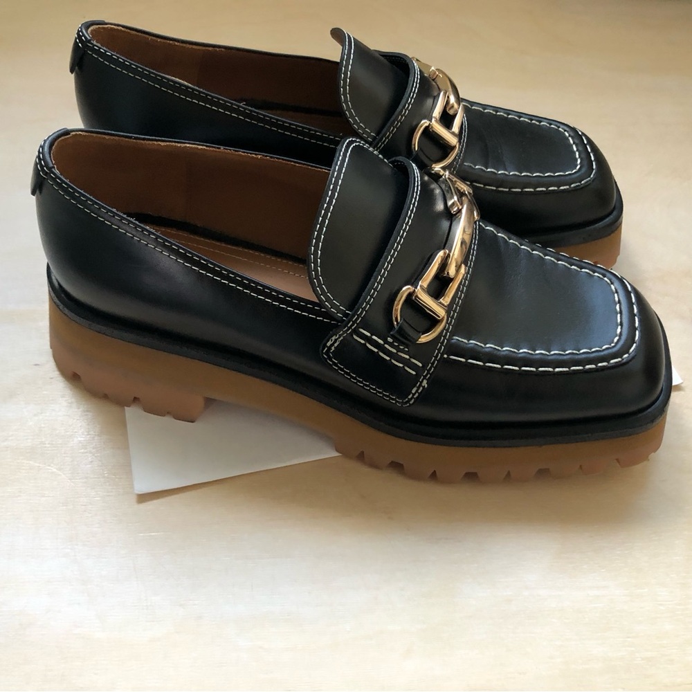 Labucq Mika Black Loafers with Gold Accent